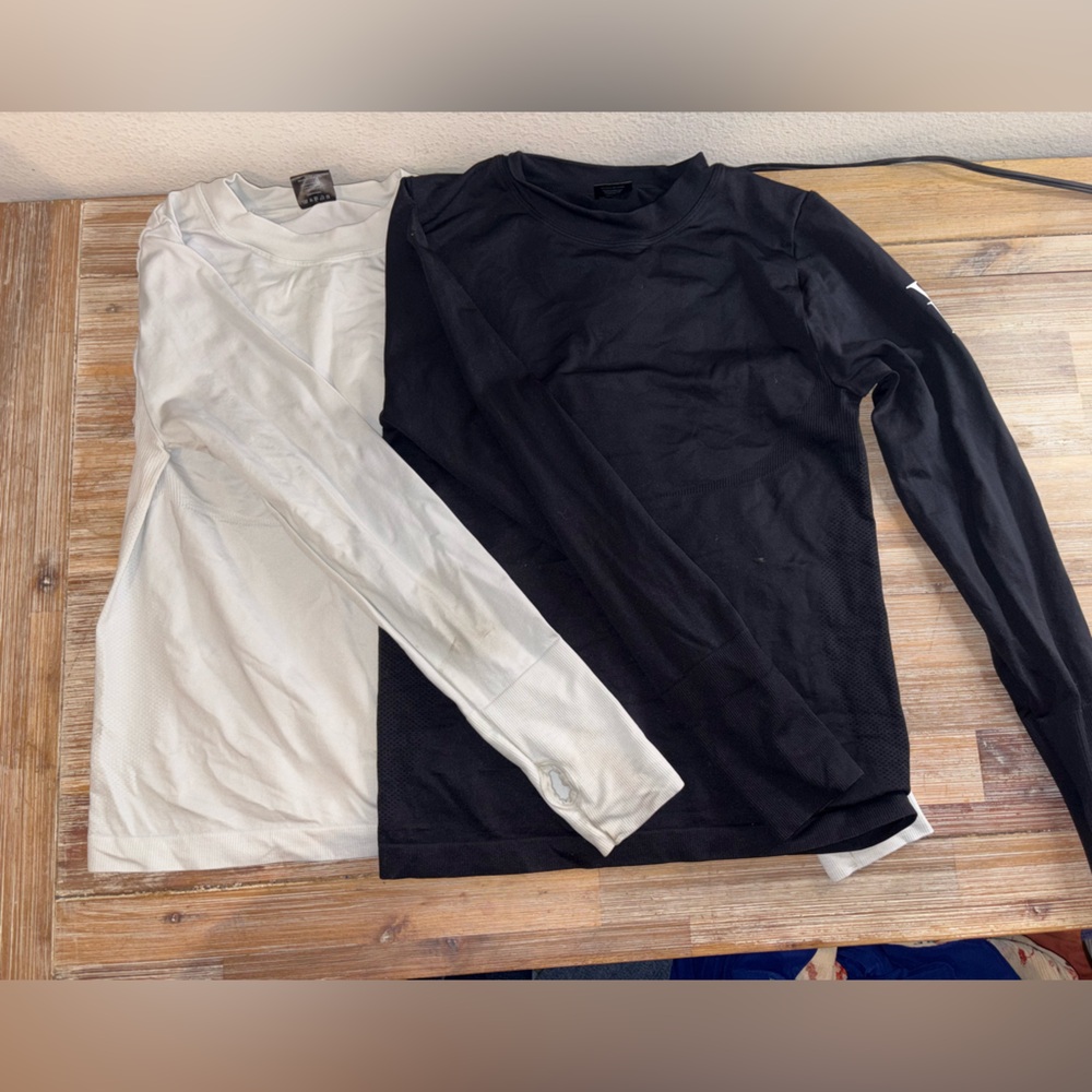 Men's Black and White Long Sleeve Shirts